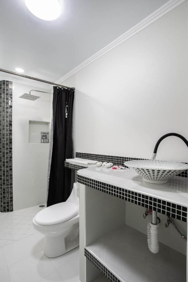 Suites Liverpool Mexico by Eksteriør bilde